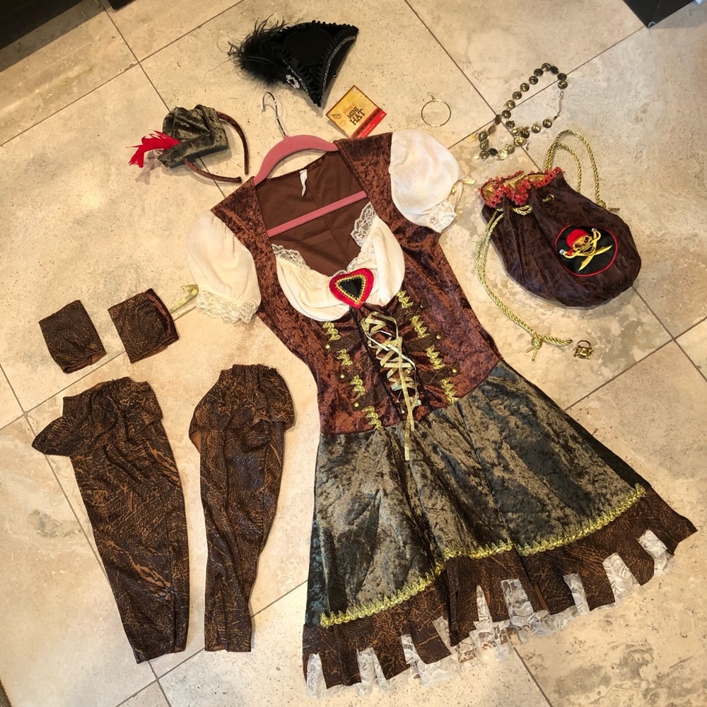Robinhood OR Pirate Sexy Halloween Costume. Sz: S